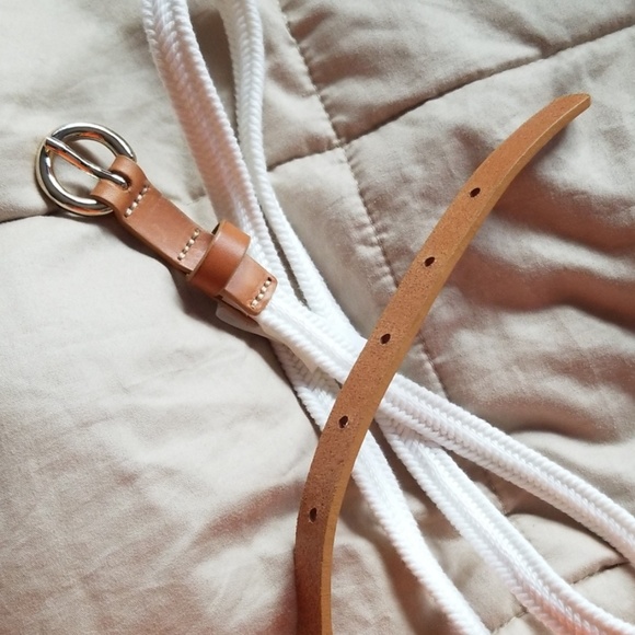 GAP Accessories - 5FOR$13 NWOT White Gap Belt